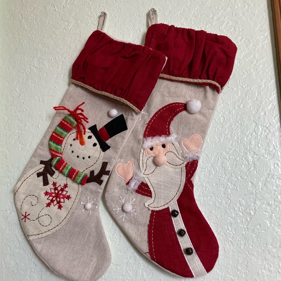 Annie’s Attic Christmas tree skirt W/ 2 Decorative Stockings Snowman & Santa. - Picture 11 of 15